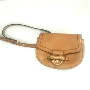 Michael kors tan leather belt bag